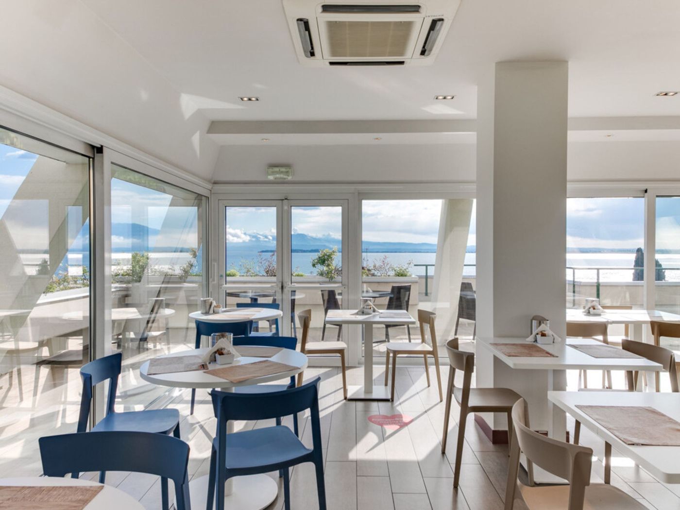 Hotel Bonotto-Italy-DESENZANO DEL GARDA-Terrace-7