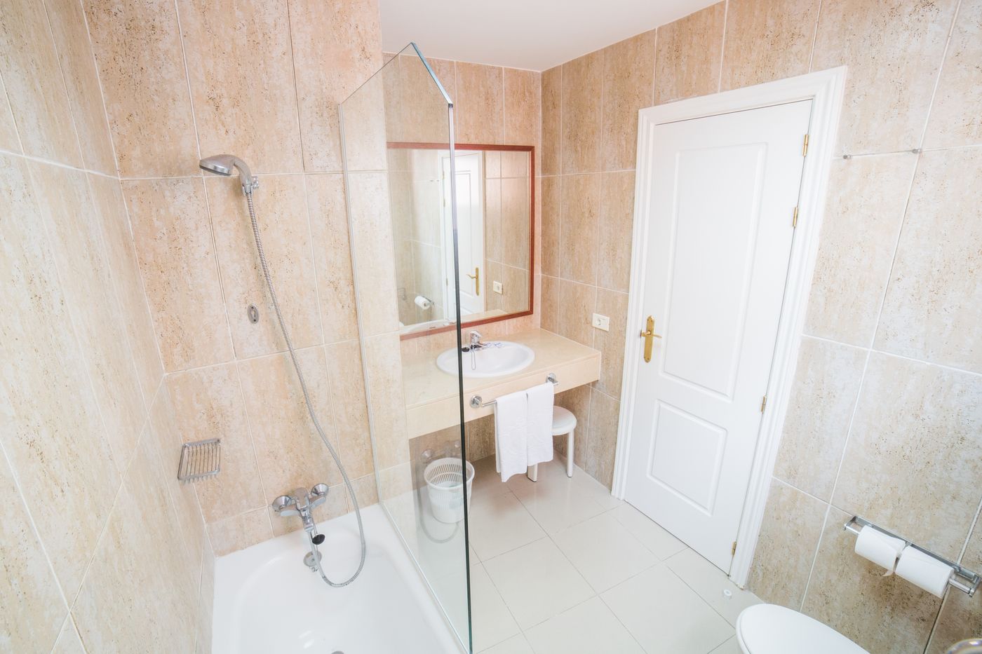 Hotel-RF-Astoria---Adults-Only-Room-20