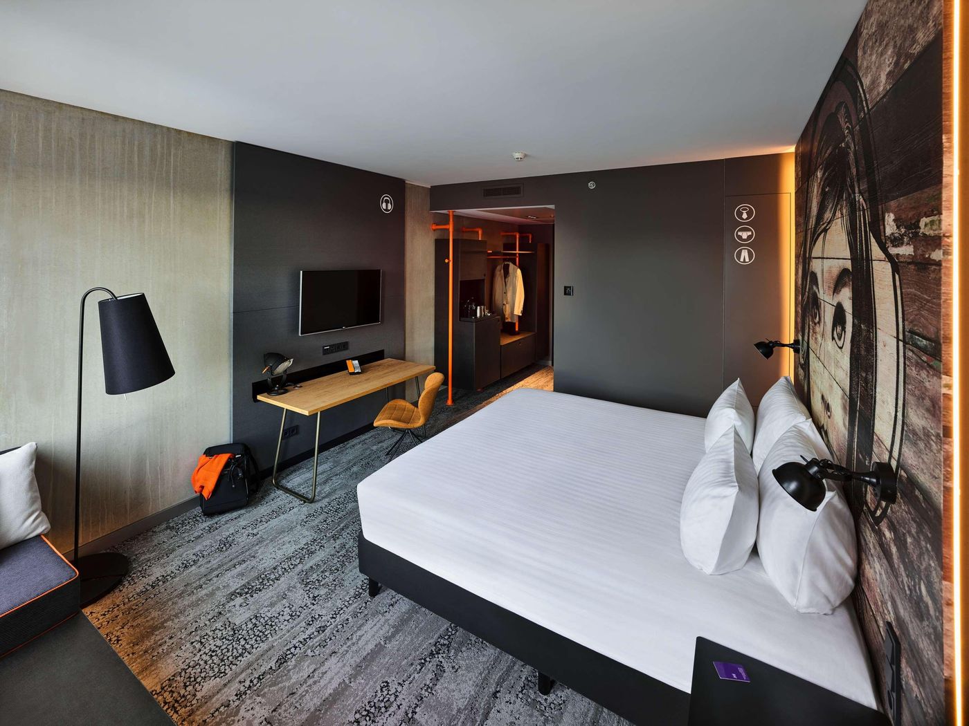 Jaz-in-the-City--Amsterdam-Room-25