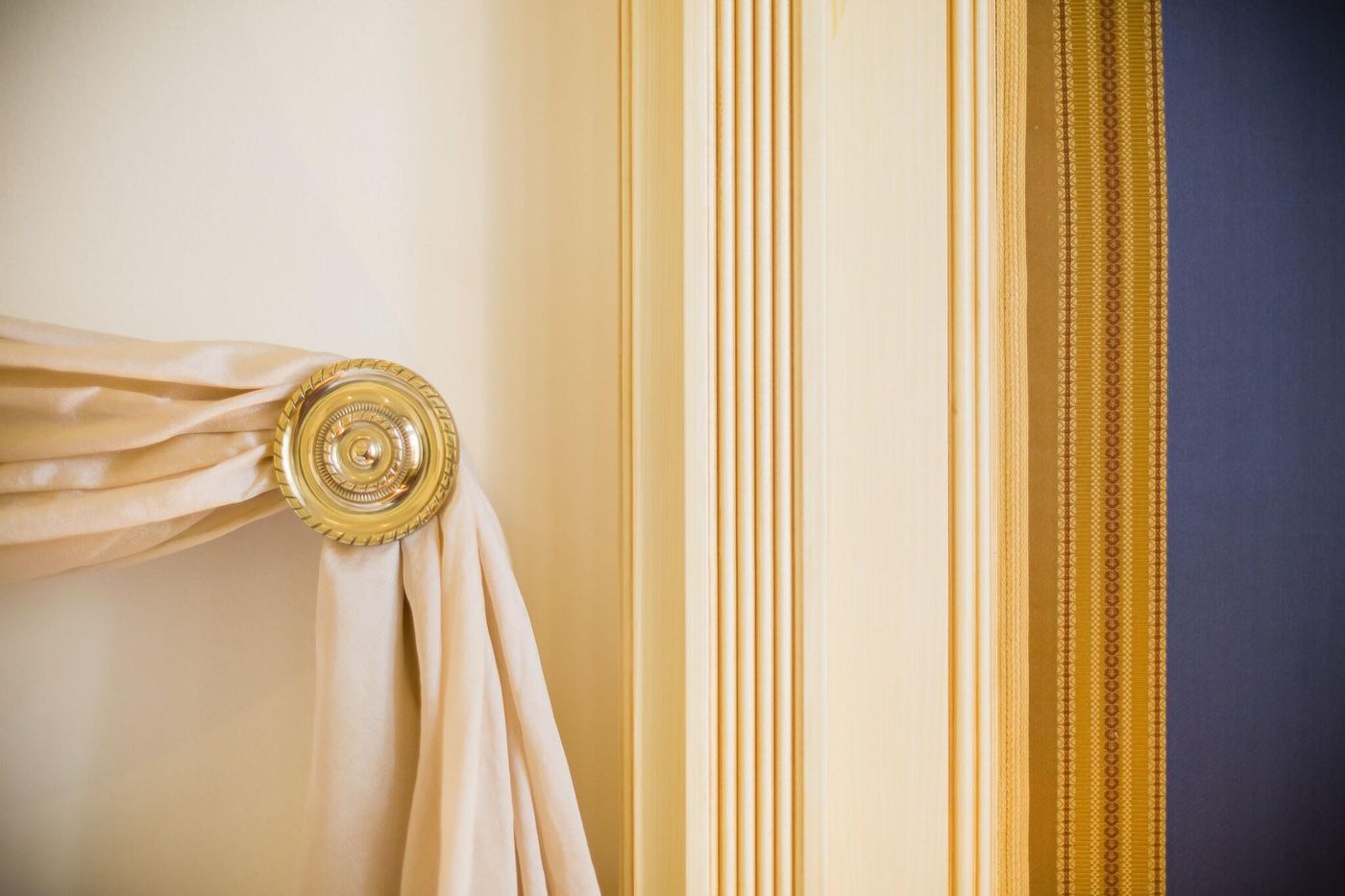 Luxury-Family-Hotel-Royal-Palace-Room-19