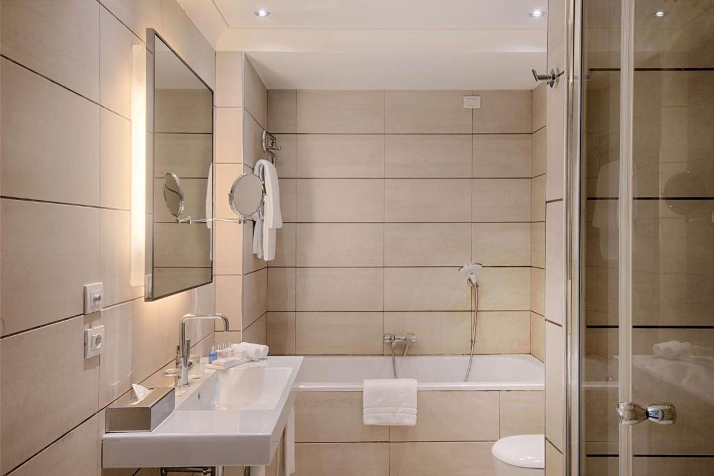 Radisson-Blu-Hotel-Room-24