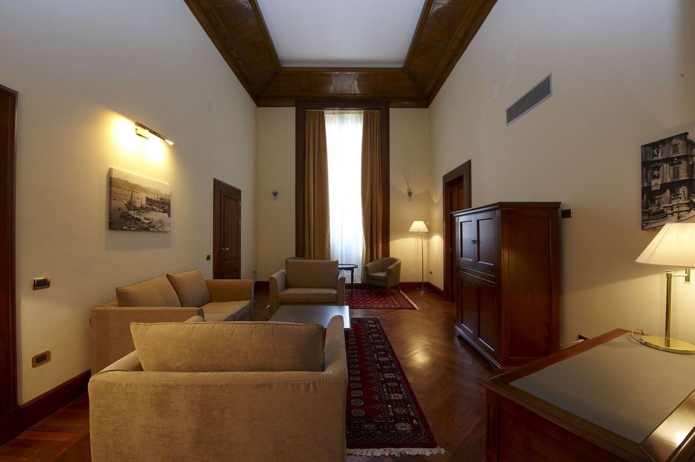 Grand-Hotel-Piazza-Borsa-Room-7