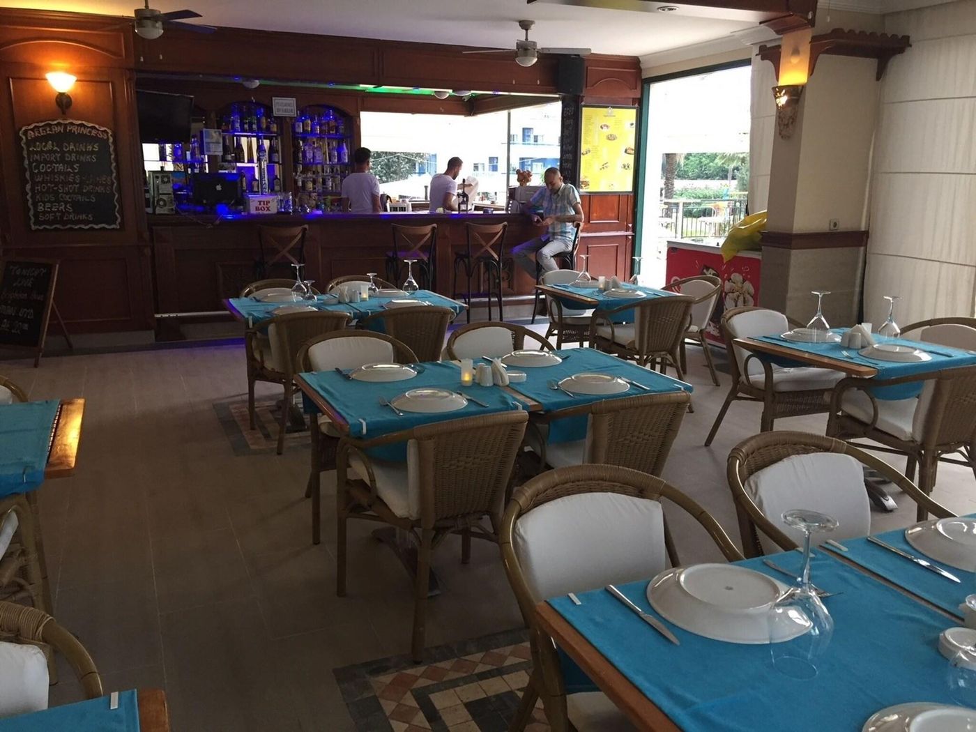 Aegean-Princess-Restaurant-48