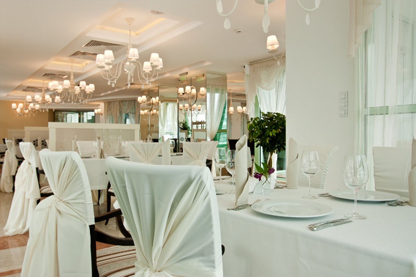 Earth and People Hotel & SPA-Bulgaria-SOFIA-Restaurant-8