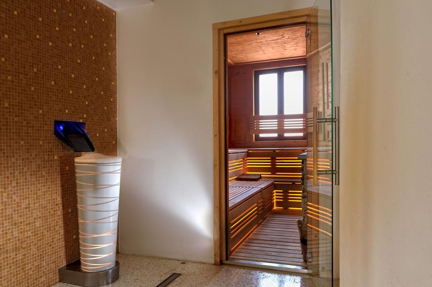 Ai-Reali-Hotel-Sports-and-Entertainment-60