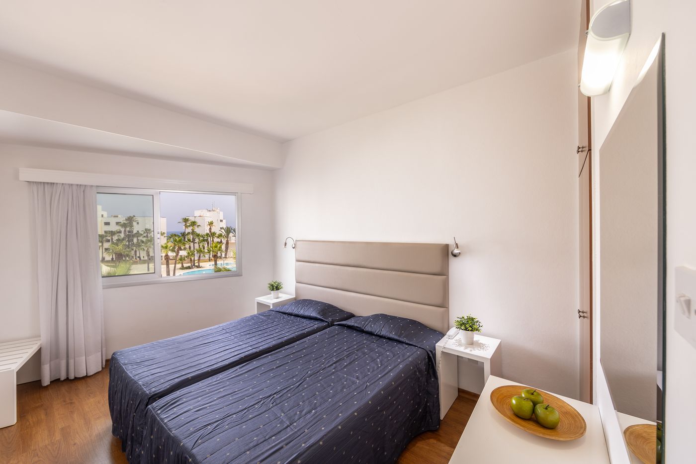 Papantonia-Apts-Room-18