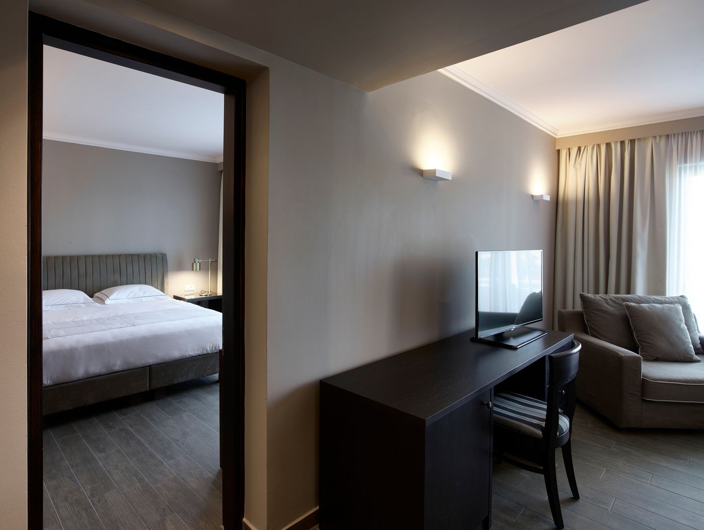 Pelagos-Suites-Hotel-Room-21