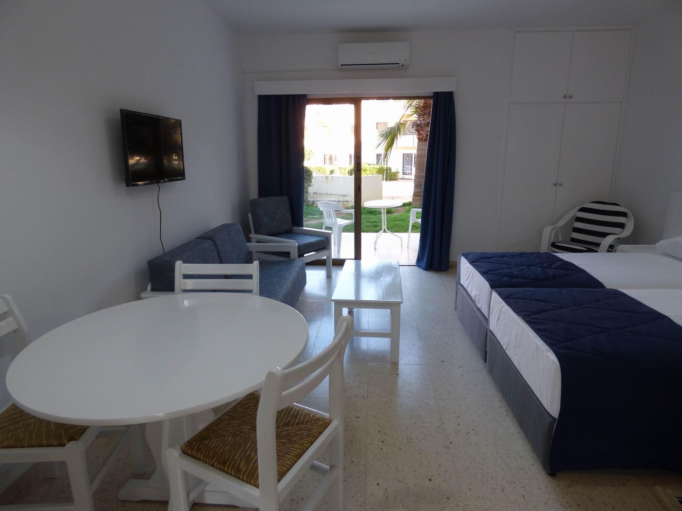 Amore-Hotel-Apartments-Room-21