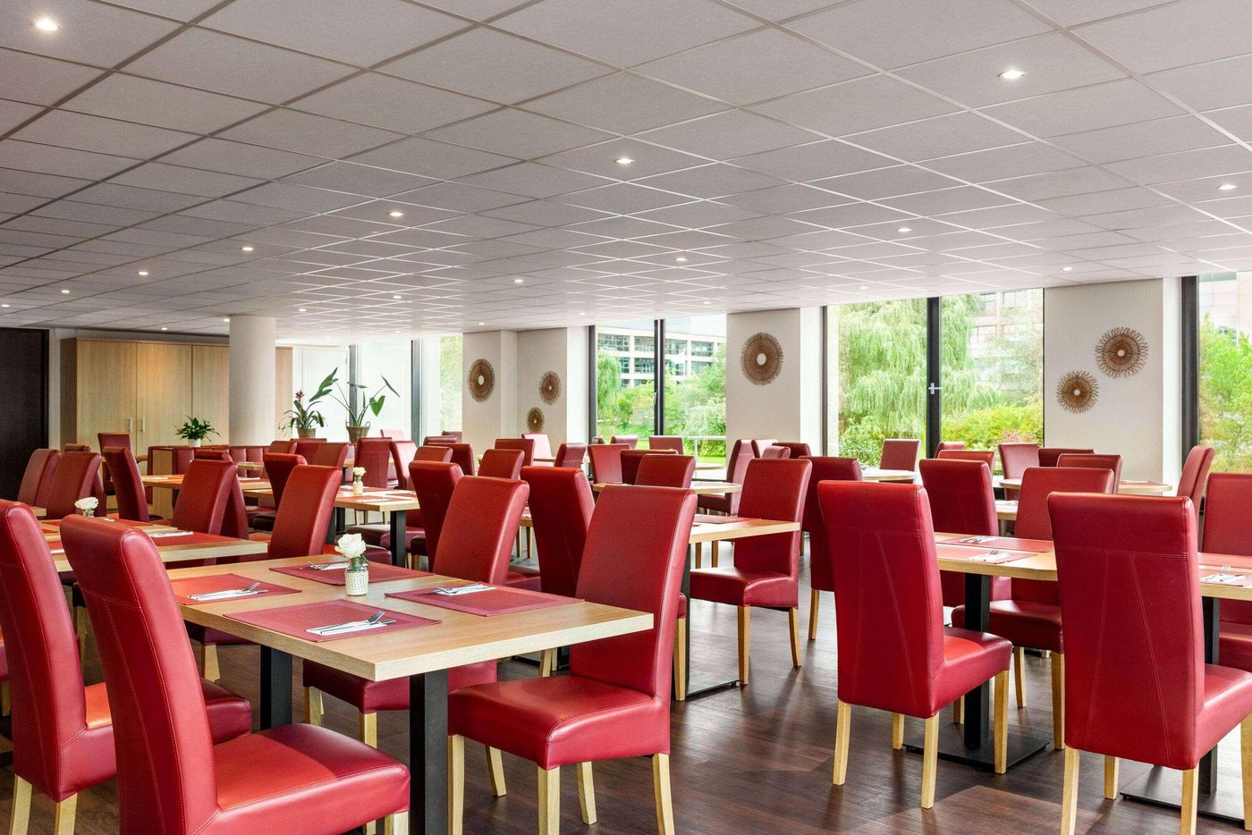 Amedia-Amsterdam-Airport-Trademark-by-Wyndham-Restaurant-48