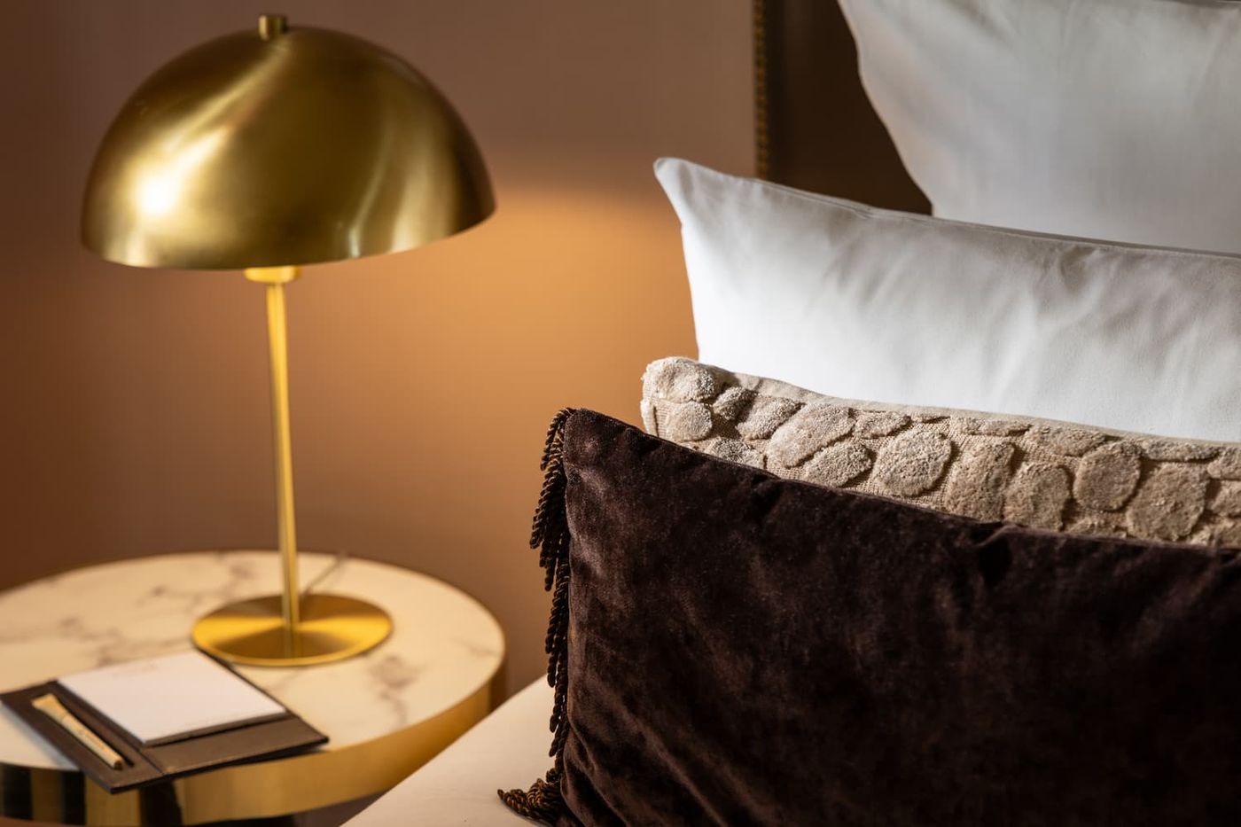 Hotel-Des-Deux-Continents-Room-27