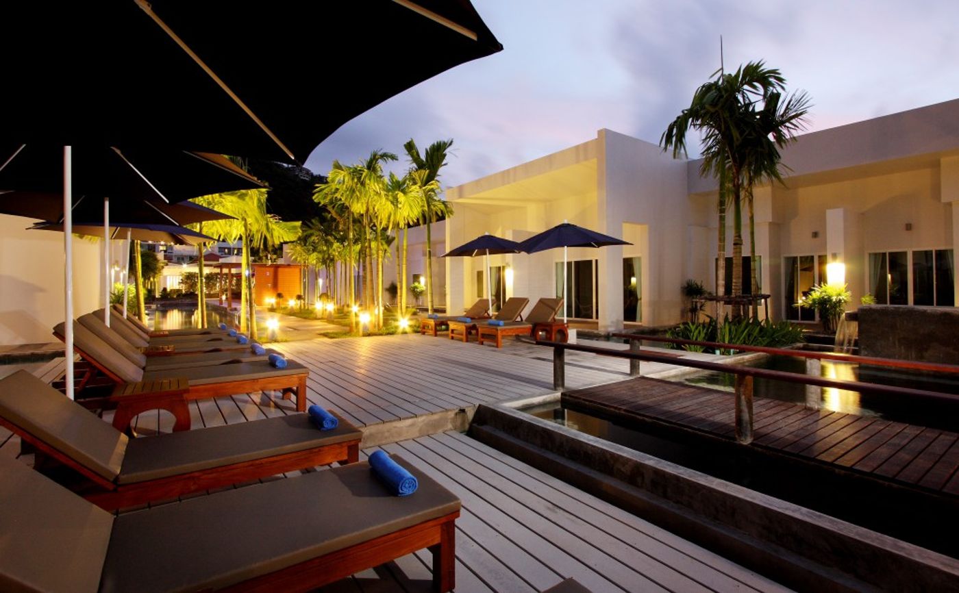 BLU-PINE-Villa---Pool-Access-Terrace-16