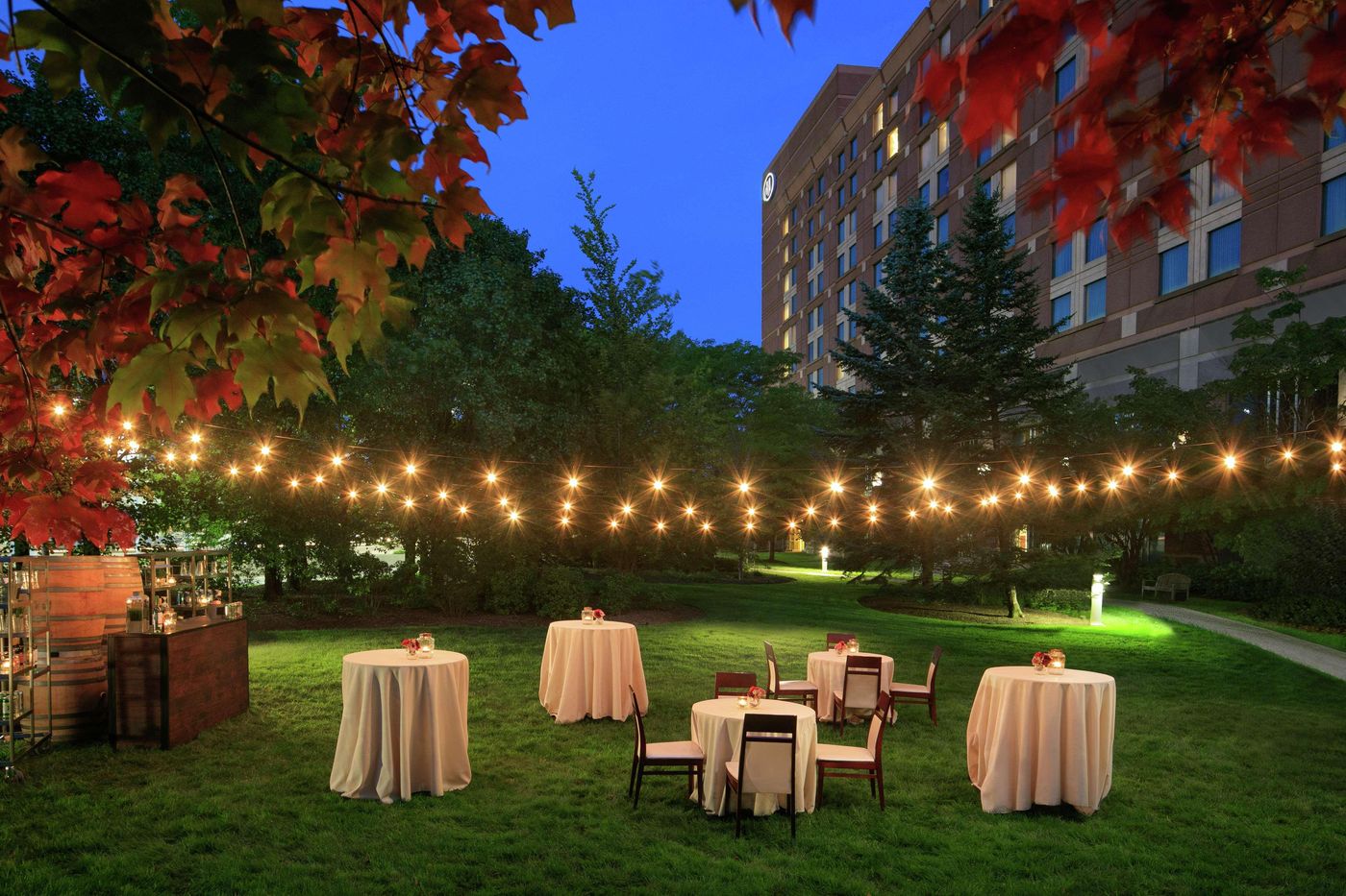 Hilton-Boston-Logan-Airport-Restaurant-11