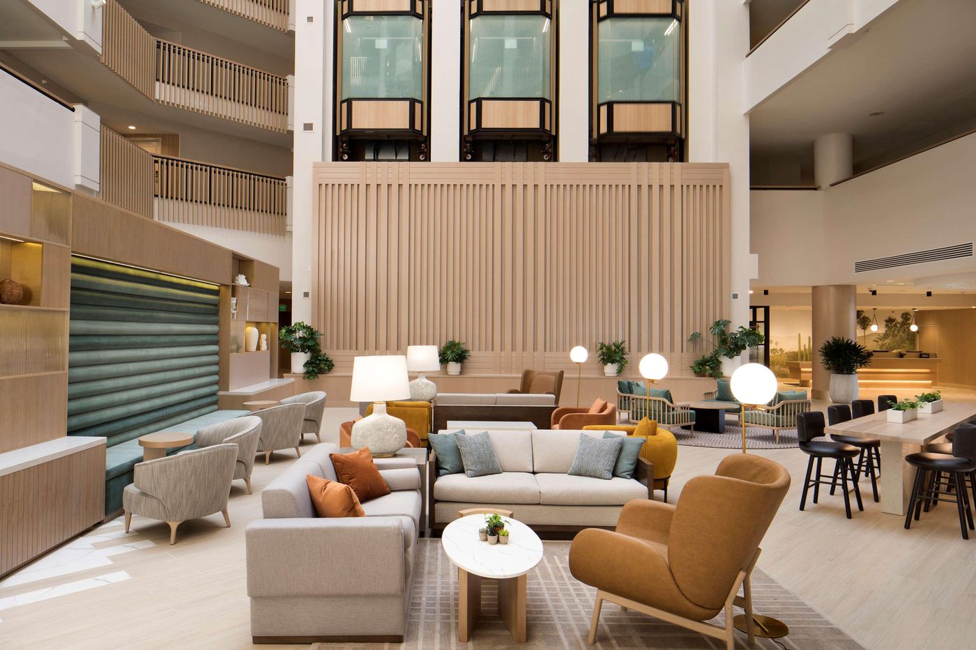 Hilton-Santa-Monica-Hotel---Suites-Lobby-13