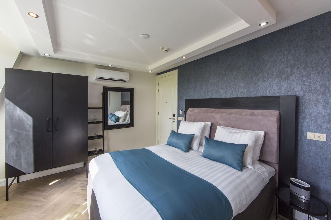 No--377-House-Room-19