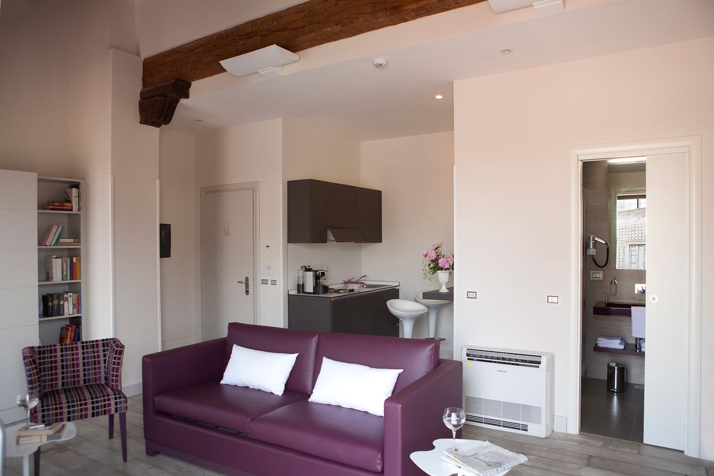 Navona Palace Luxury Inn