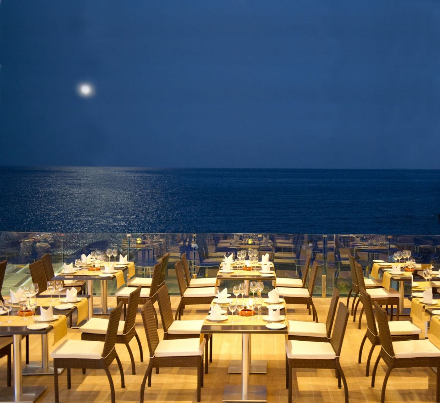 Sunshine-Crete-Beach-Restaurant-15