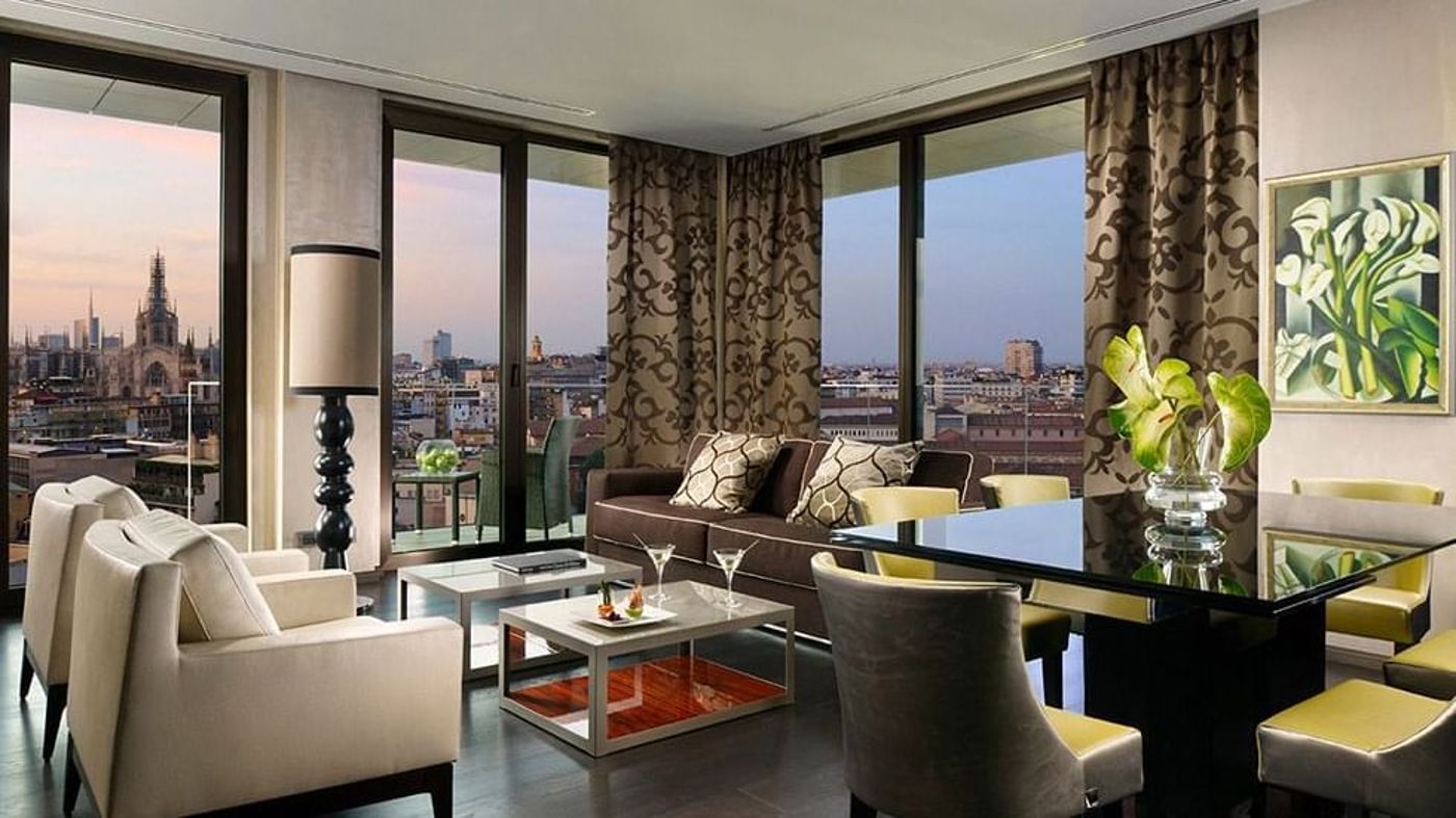 Uptown-Palace-Room-10