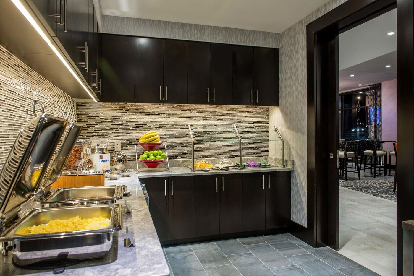 Fairfield-Inn---Suites-Boston-Cambridge-Restaurant-28