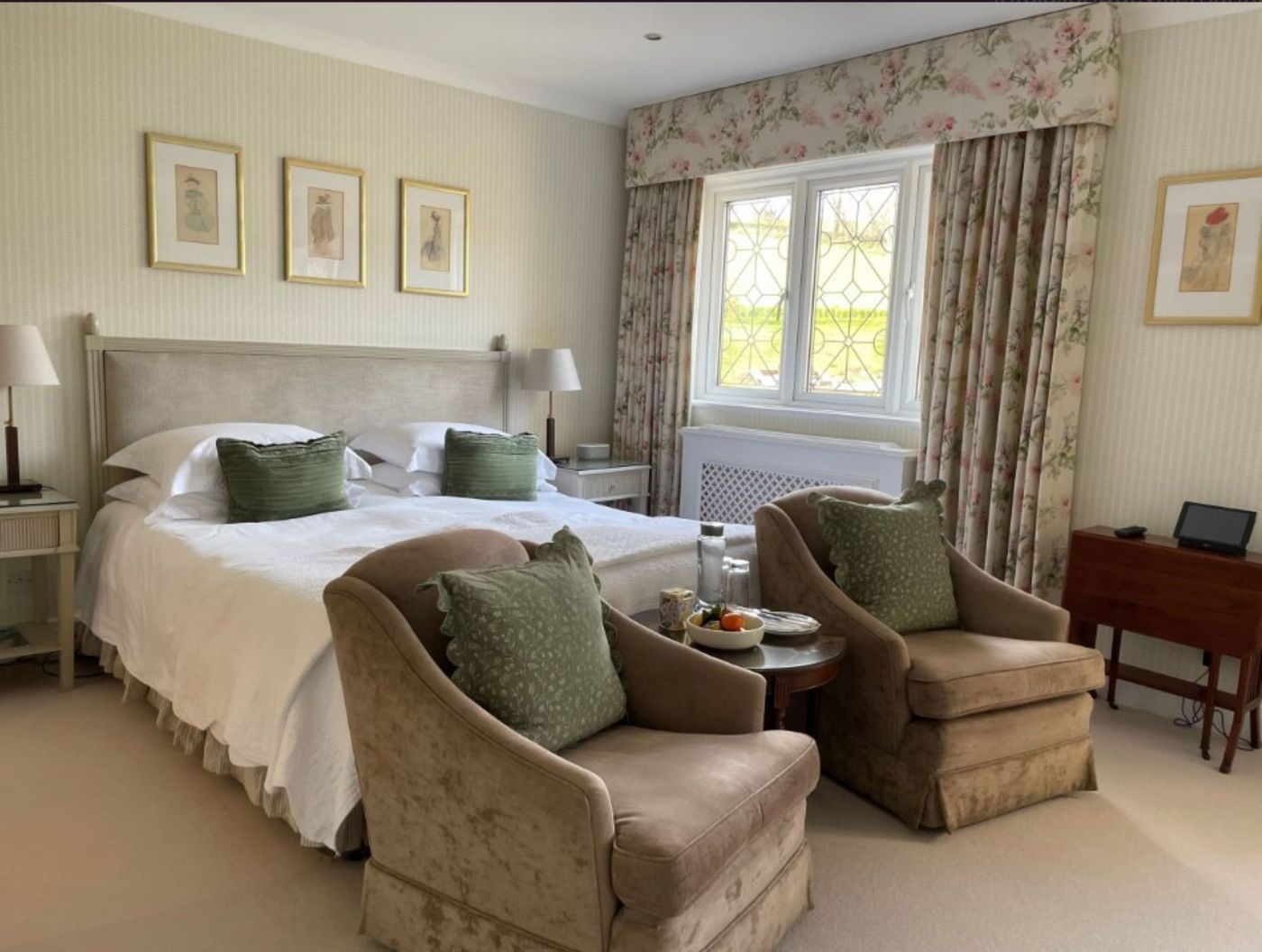 Longueville-Manor-Room-12