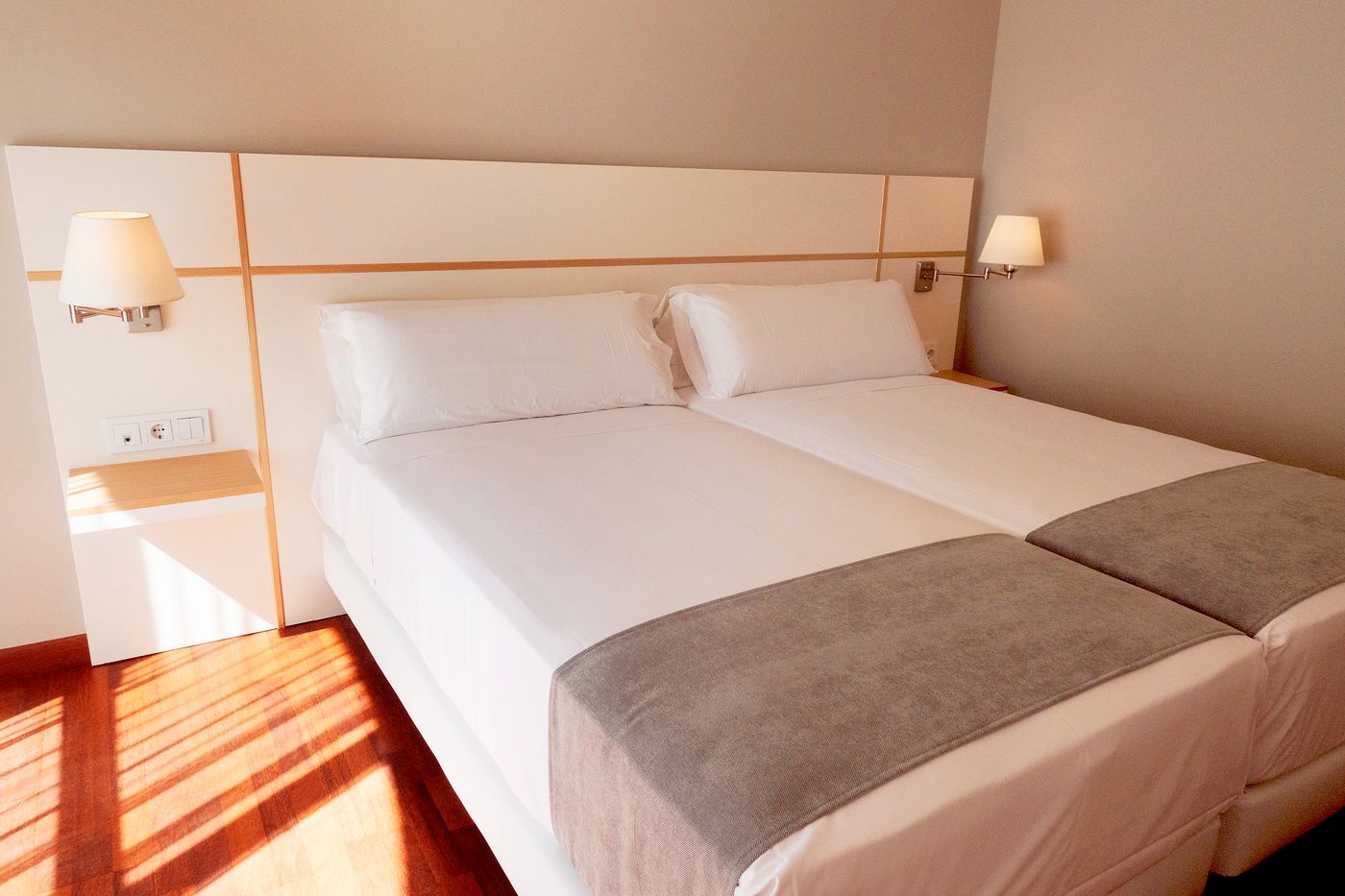 Hotel-Monterrey-Costa-Room-9