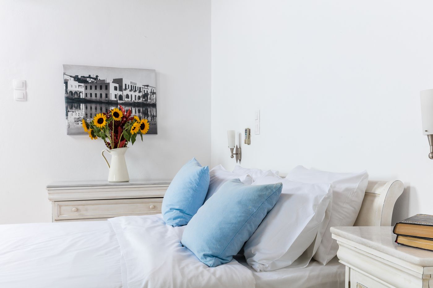 Rhenia-Bungalows-Room-10