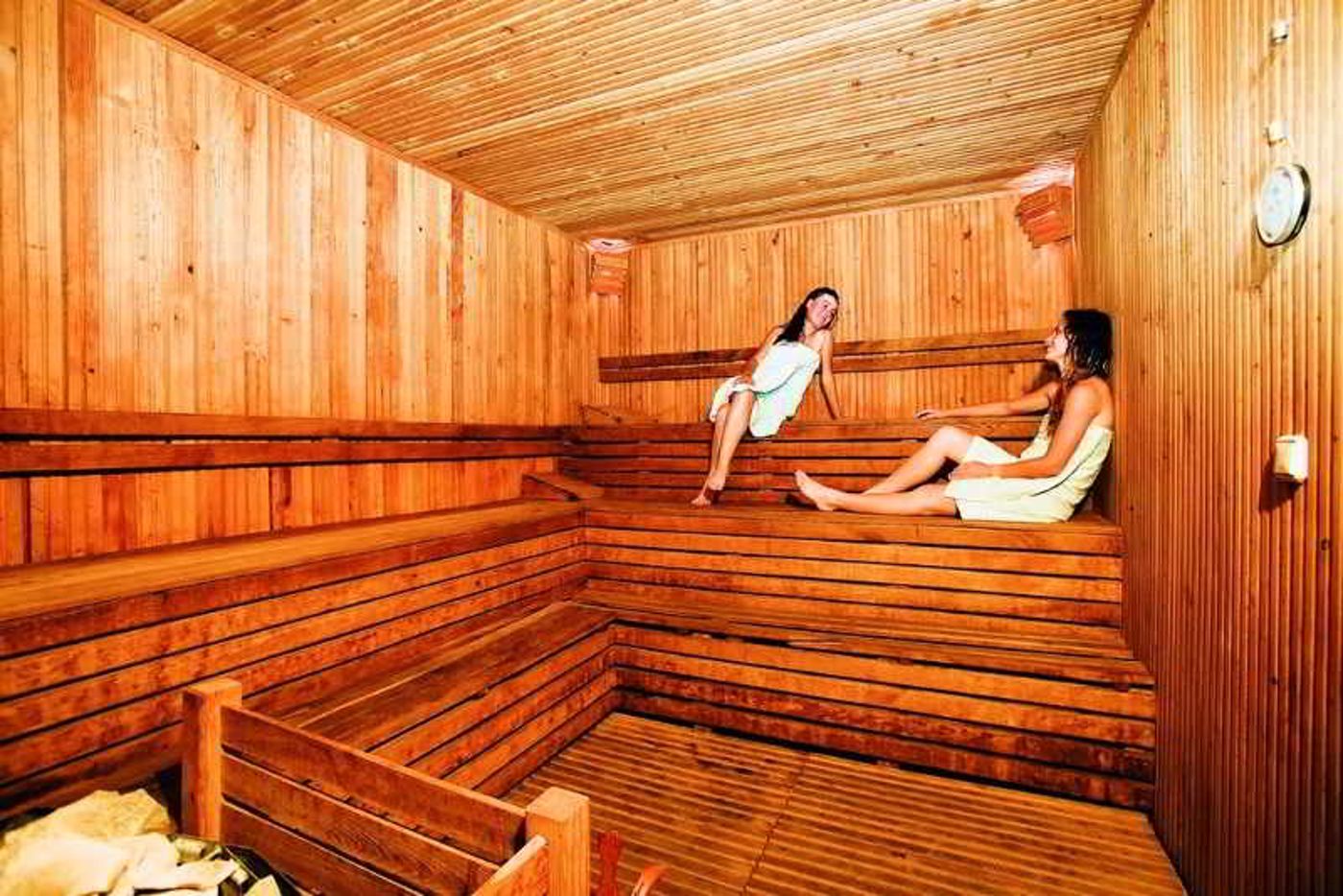 Villa-Side-Hotel-Sports-and-Entertainment-34