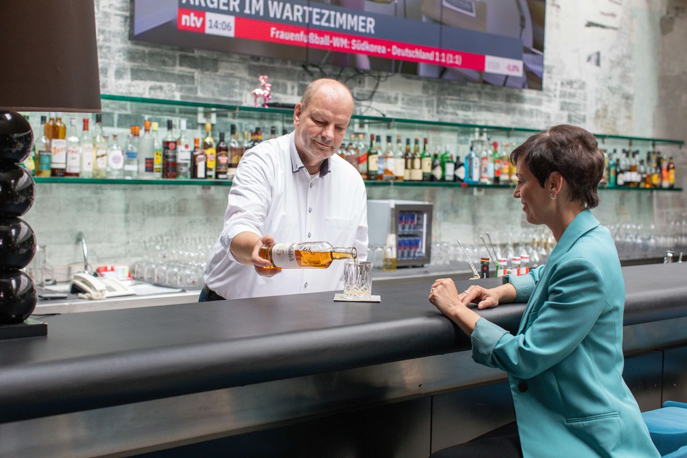 Holiday-Inn-Berlin---City-West-Bar-16