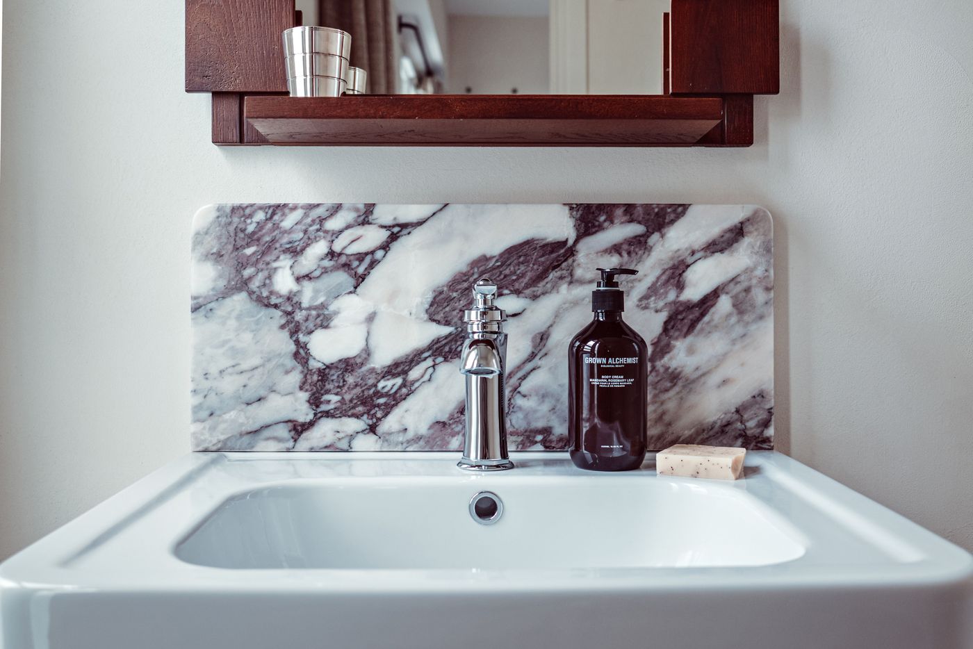 Academies-et-des-Arts-Room-24