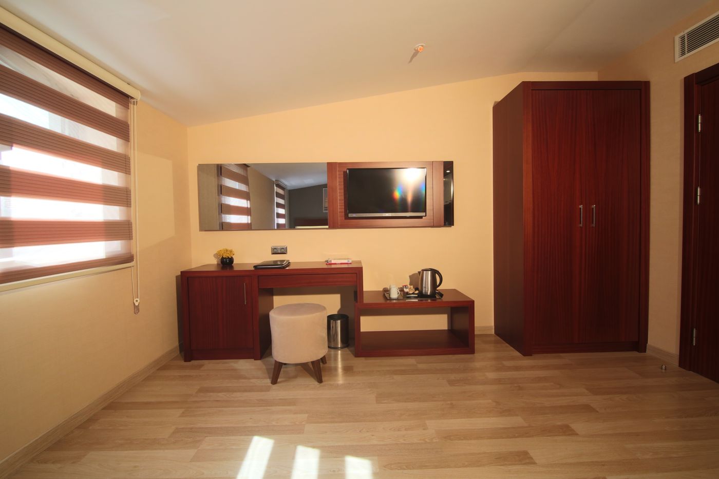 Park-by-Clover-Hotel-General-view-37