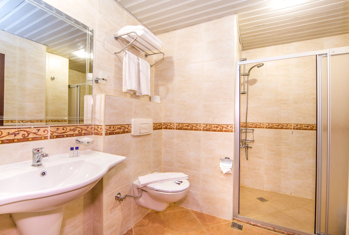 Kleopatra-Royal-Palm-Hotel-Room-24