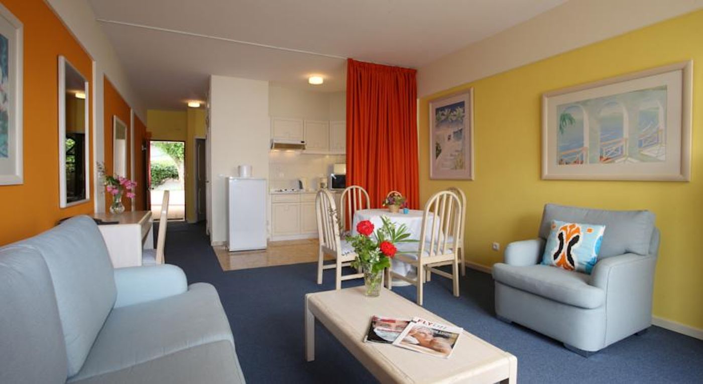 Canico-Bay-Club-Room-18