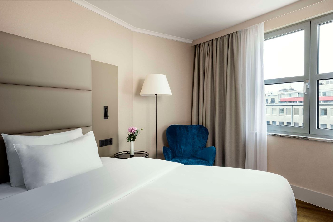 NH-Berlin-Kurfurstendamm-Room-36