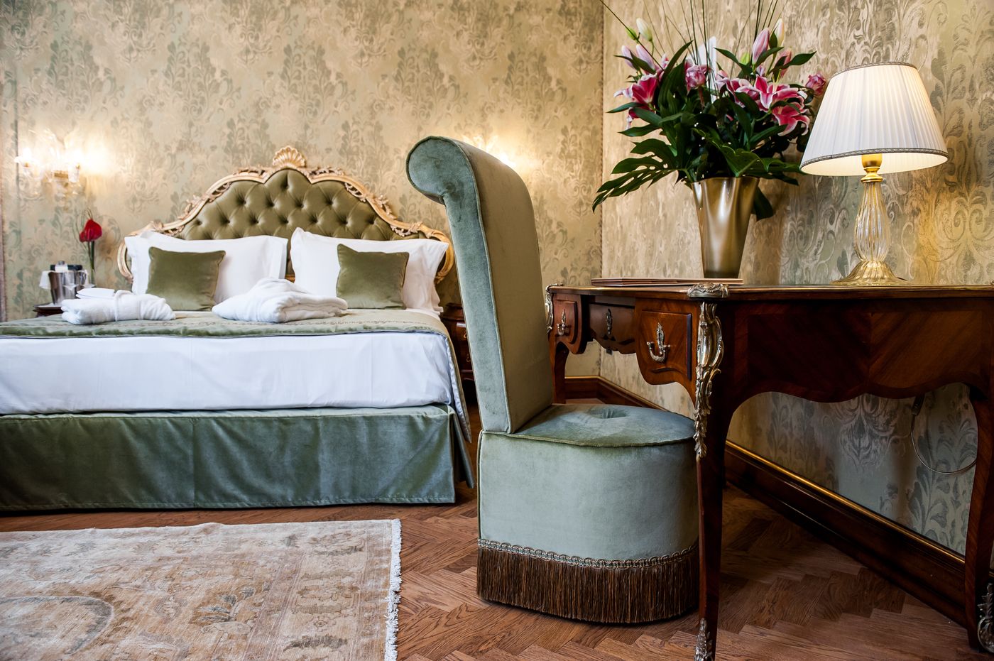 Nani-Mocenigo-Palace-Room-8