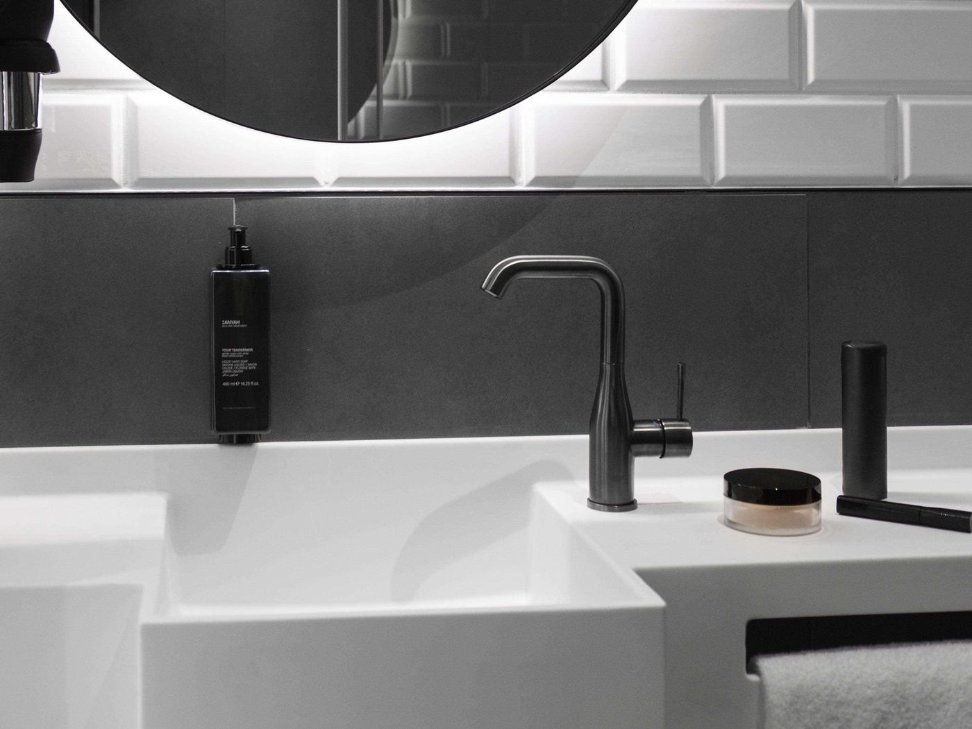 Ibis-Brussels-Centre-Chatelain-Room-23