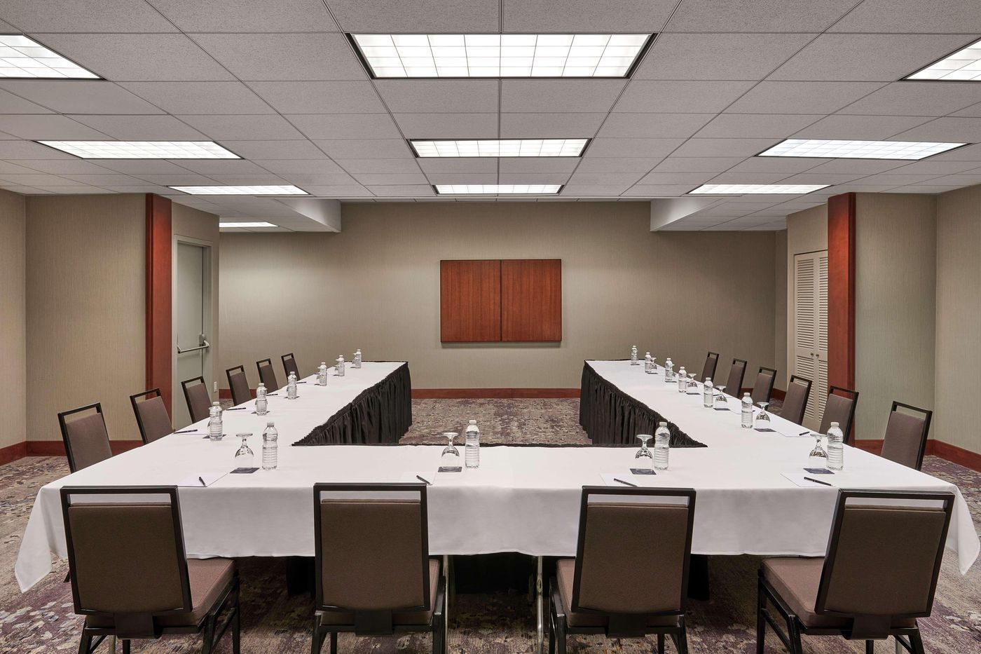 Hilton Toronto Airport Hotel & Suites-Canada-MISSISSAUGA-General view-10