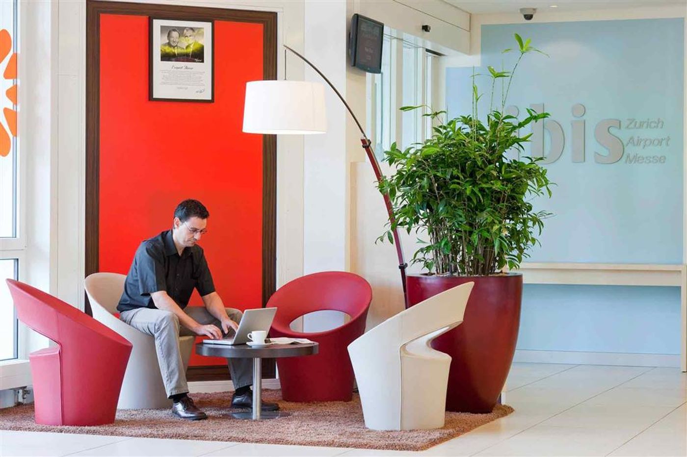 ibis Zurich Messe Airport-Switzerland-ZURICH-General view-2