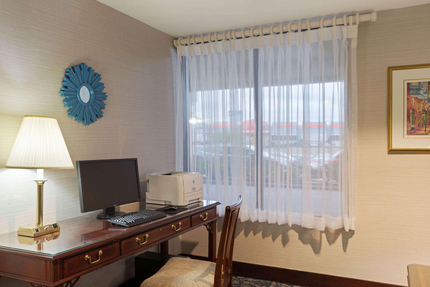 Ramada-by-Wyndham-Boston-Conferences-9