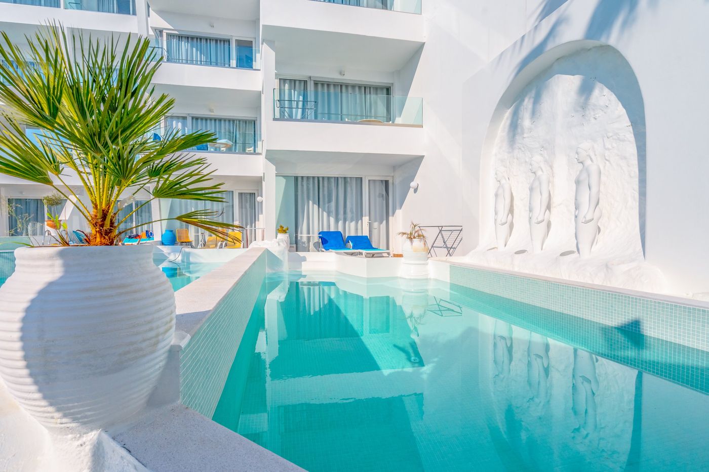 Kouros Home - Adults Only (16+)