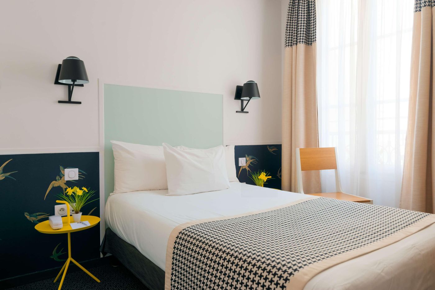 George-Astotel-Room-17