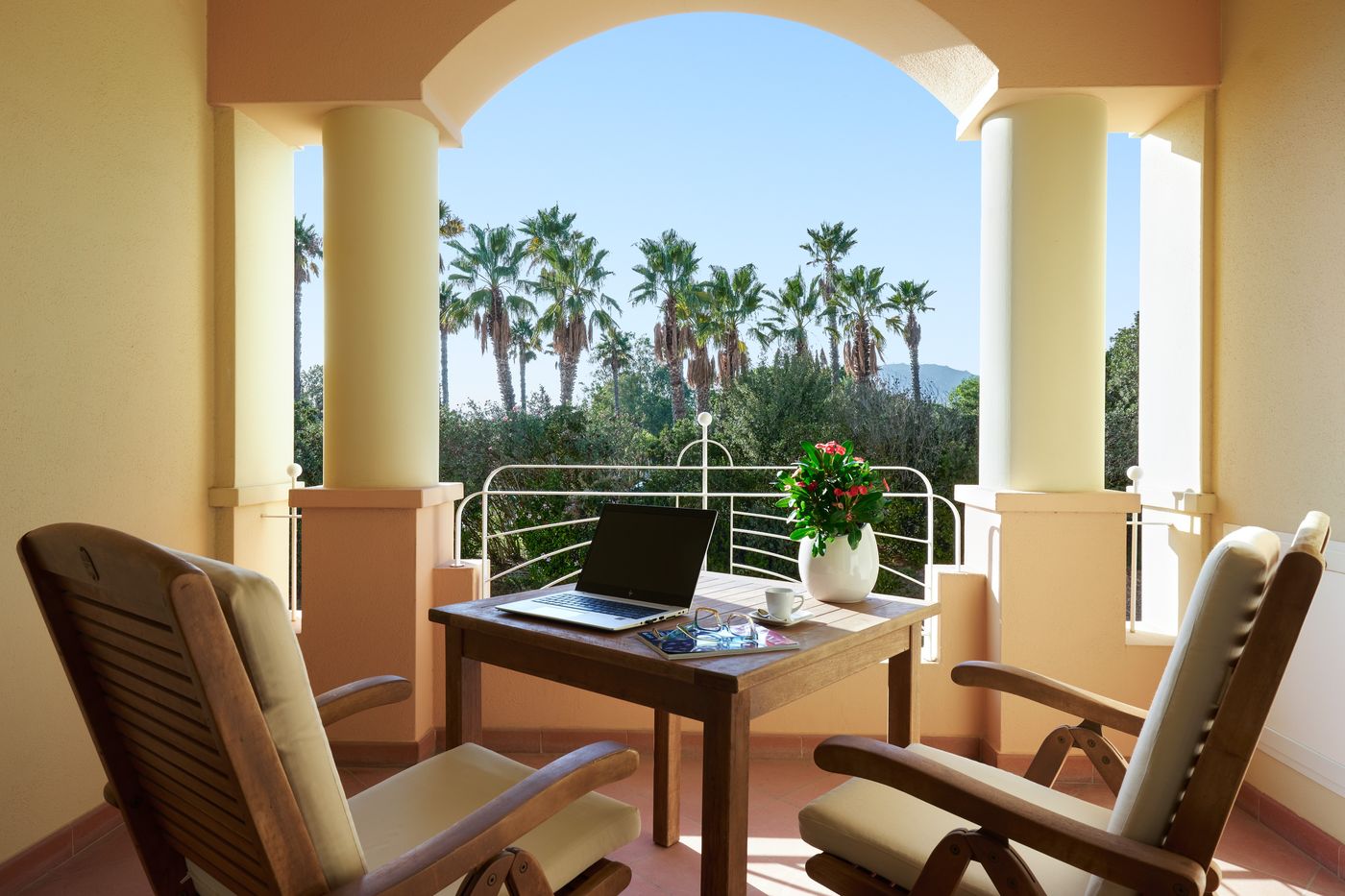 Almar-Timi-Ama-Resort---Spa-Room-14