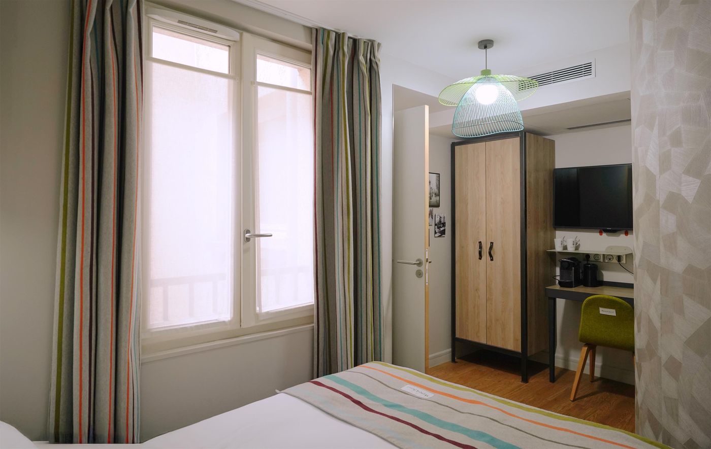 Hotel-Litteraire-Marcel-Ayme--BW-Premier-Collectio-Room-21