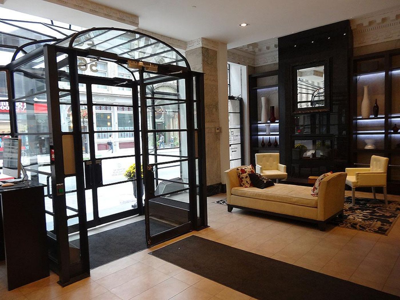 Hotel Victoria Toronto-Canada-TORONTO-Lobby-8