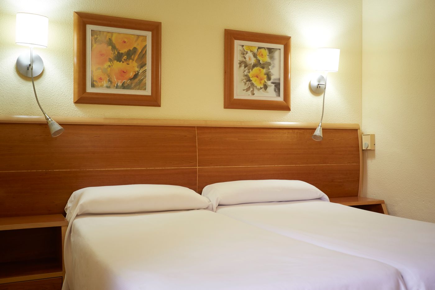 Invisa-Hotel-La-Cala-Room-11