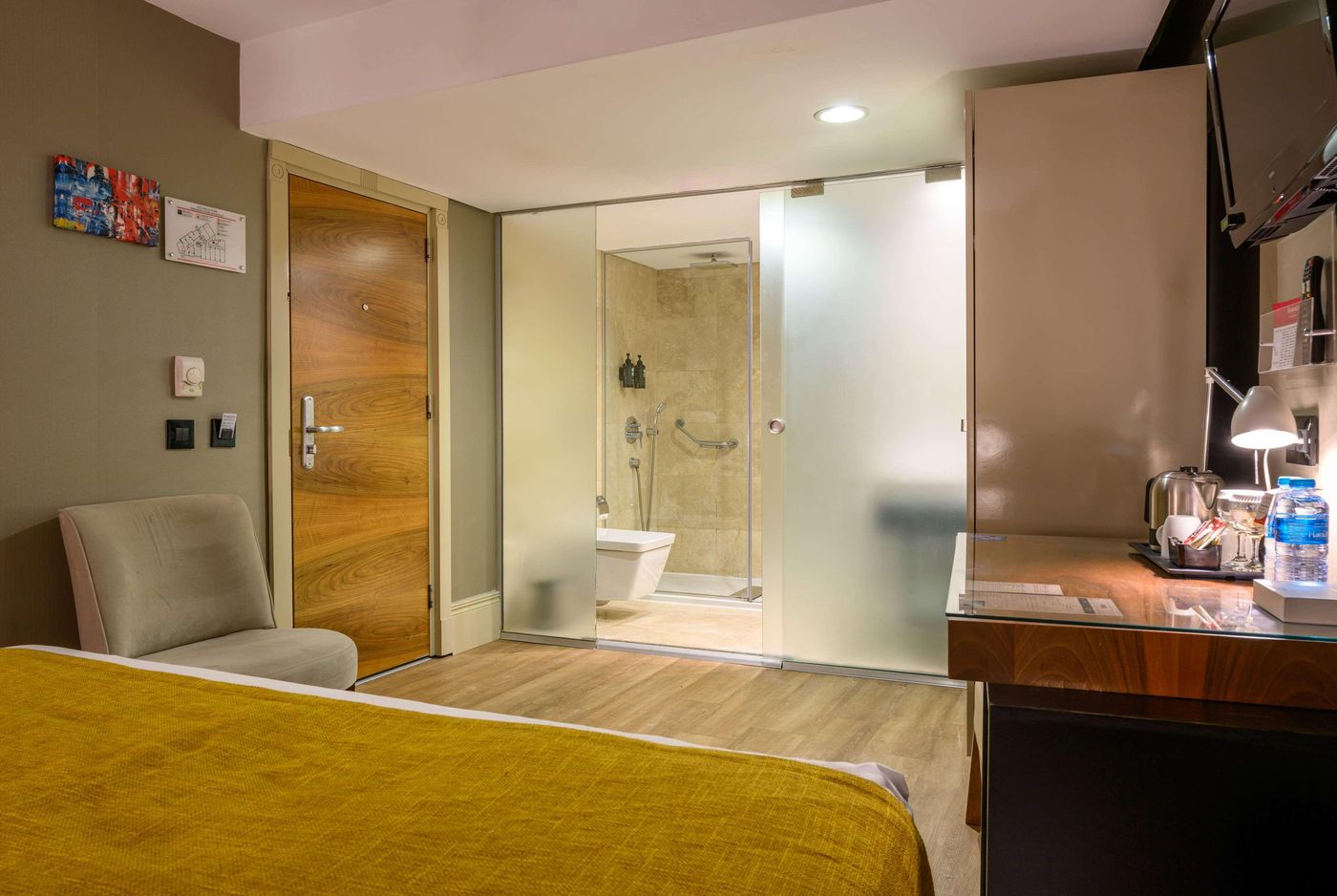 Ramada-Istanbul-Grand-Bazaar-Room-31