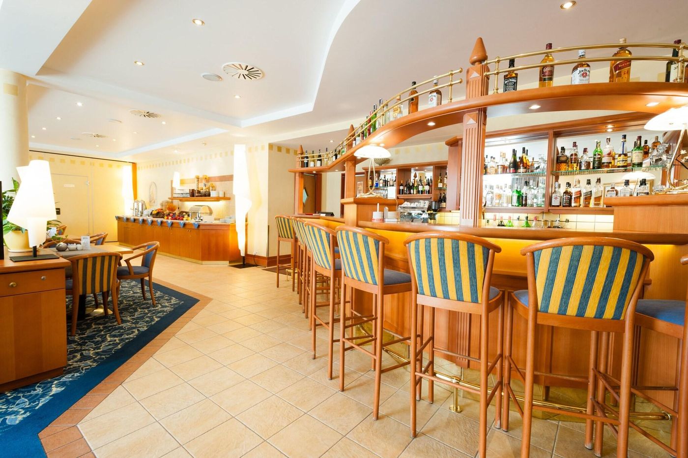 Hotel-Partner-Bar-13
