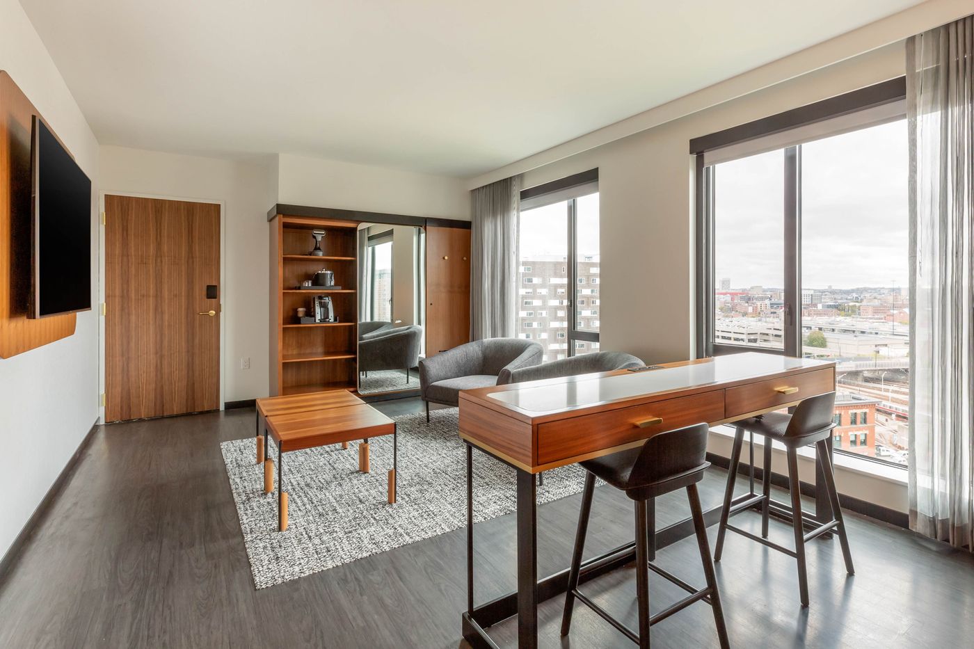 Cambria-Hotel-Boston-Downtown-South-Boston-Room-12