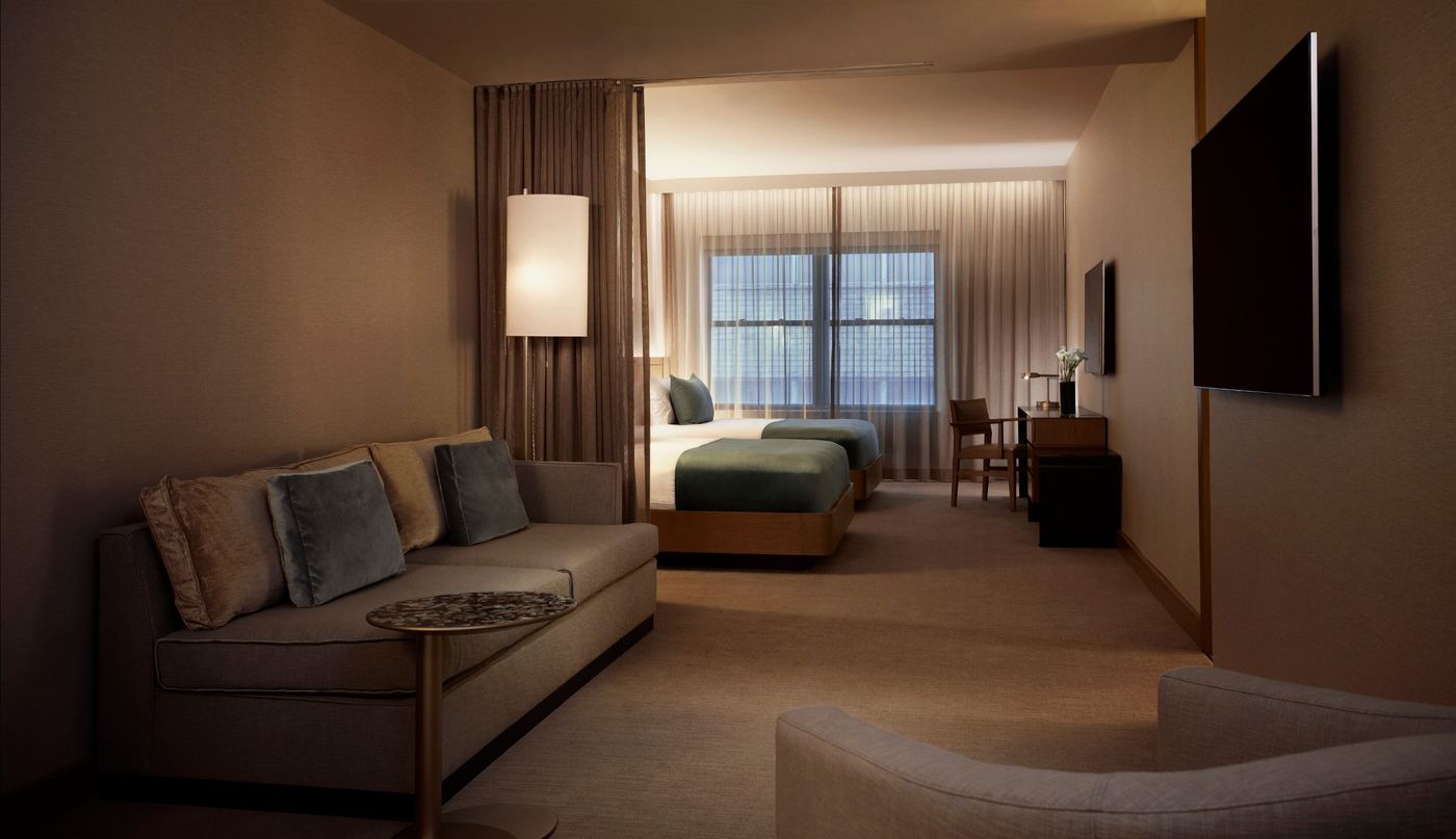 The-Knickerbocker-Hotel-Room-39