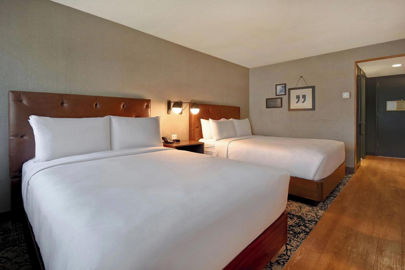 Crowne-Plaza-Boston-Newton-Hotel-Room-32