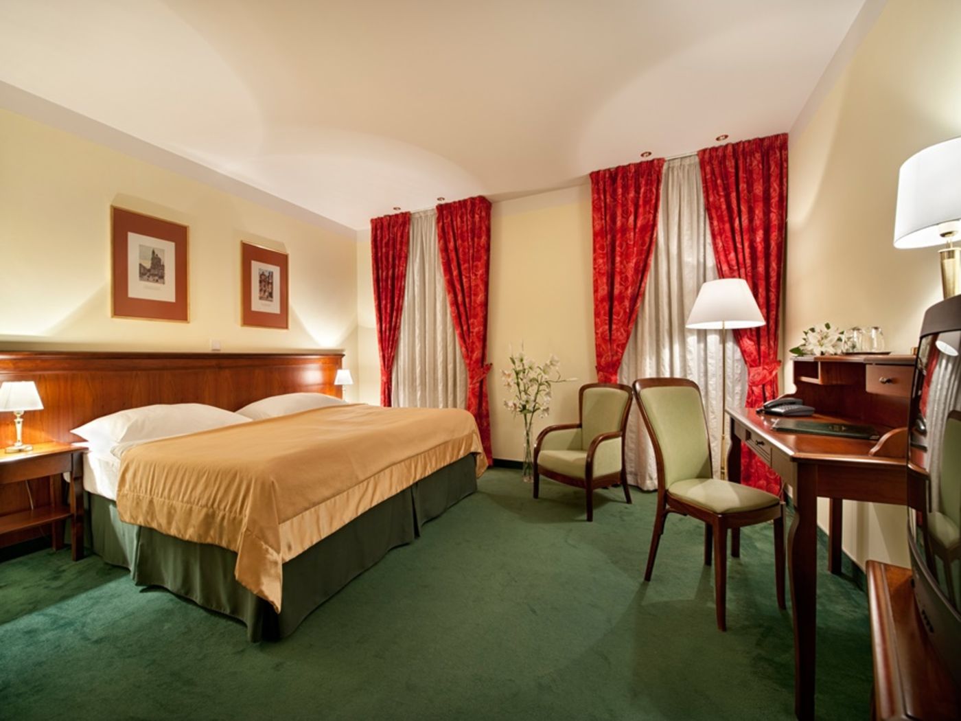 EA-hotel-Jeleni-Dvur-Prague-Castle-Room-13