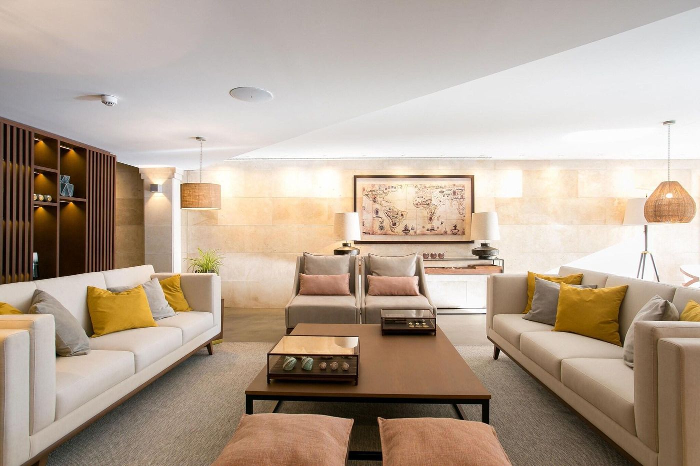 Four-Points-By-Sheraton-Sesimbra-Lobby-16